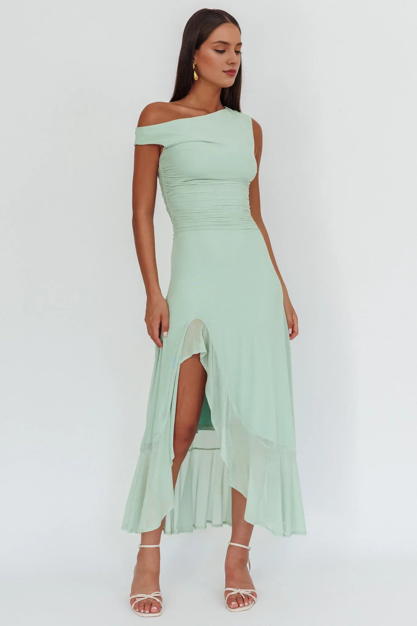 Robe longue Weitese vert clair à épaules dénudées avec corsage froncé et robe de bal asymétrique transparente fendue 