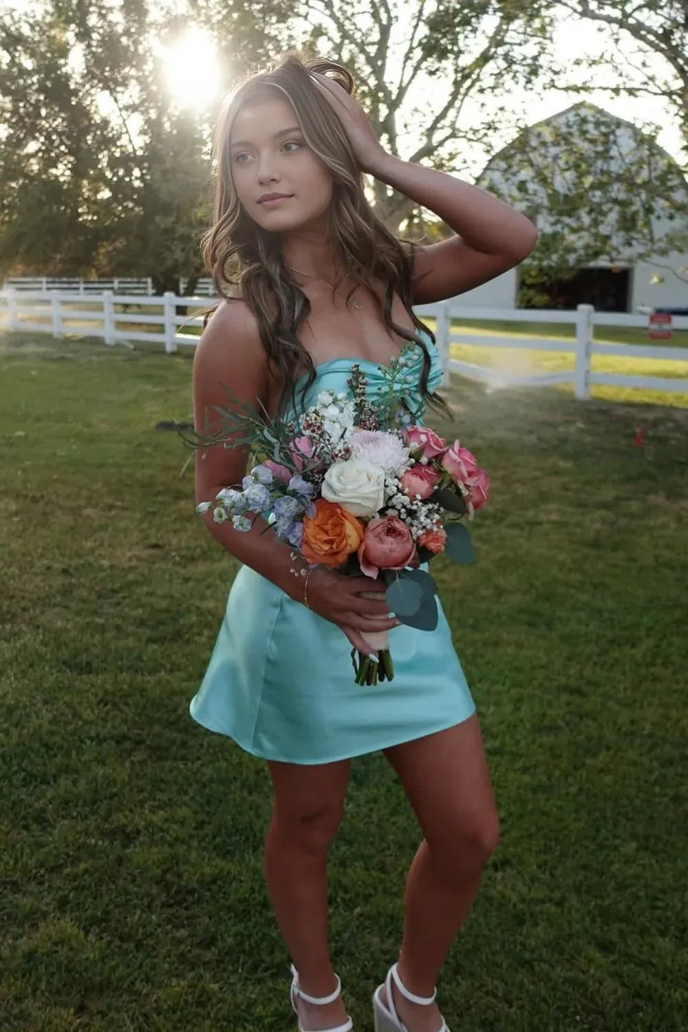 Vestido Weitese de satén con escote corazón color aguamarina, espalda abierta en el pecho, sin mangas, para regreso a casa 