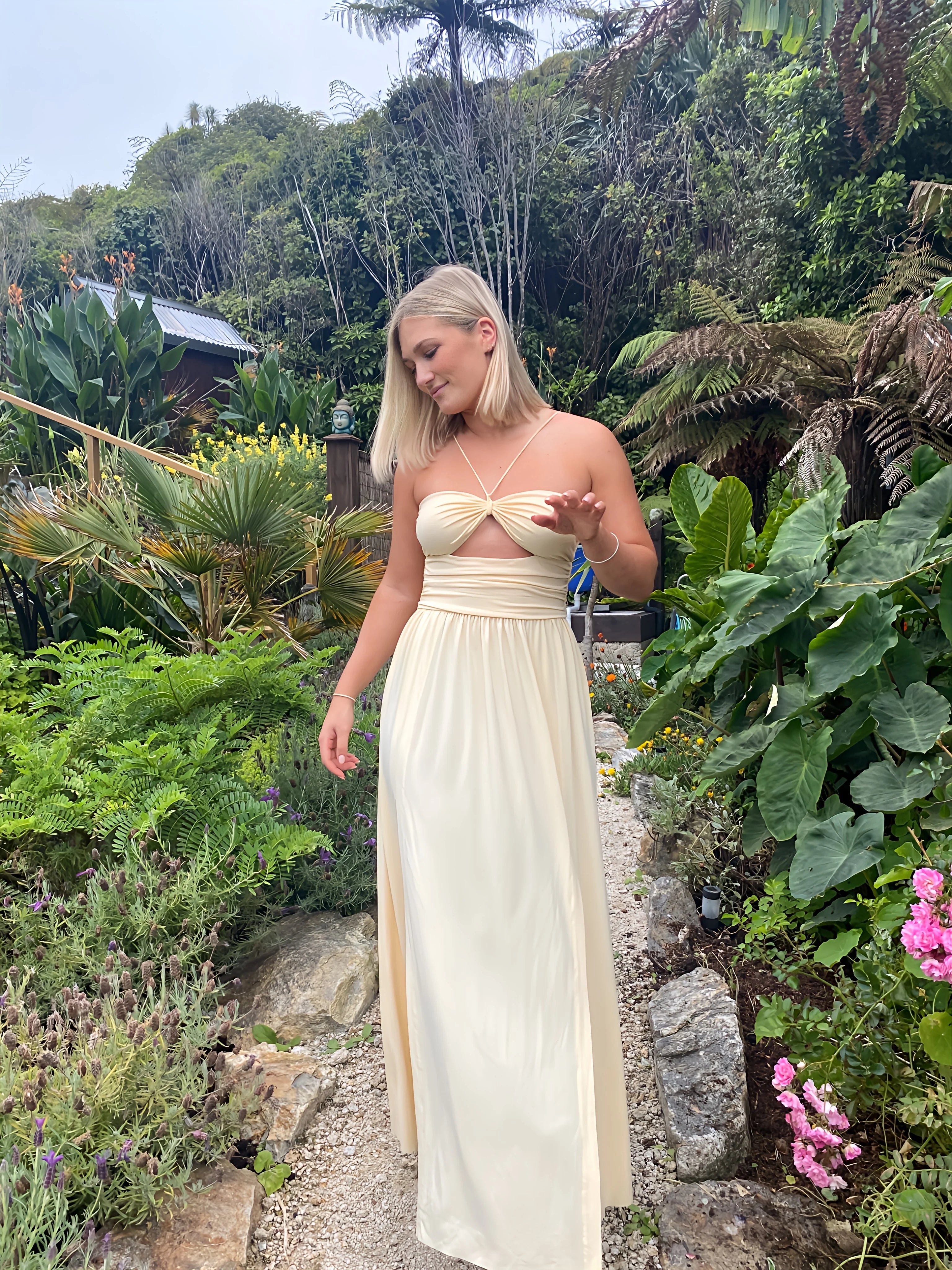 Robe longue sexy Weitese pour femme, coupe trapèze, sans manches, dos nu, à lacets, longue fente, robe de bal 