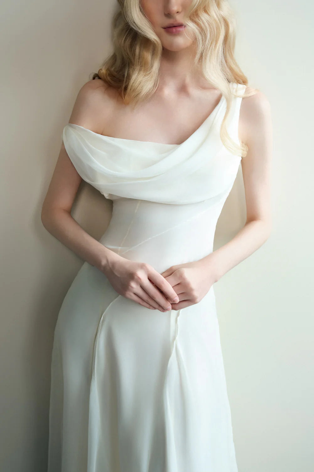 Weitese Dress Sheath Cowl Neck Voile Ankle Length Maxi Dress Sleeveless Simple Solid Color Backless Prom Dress