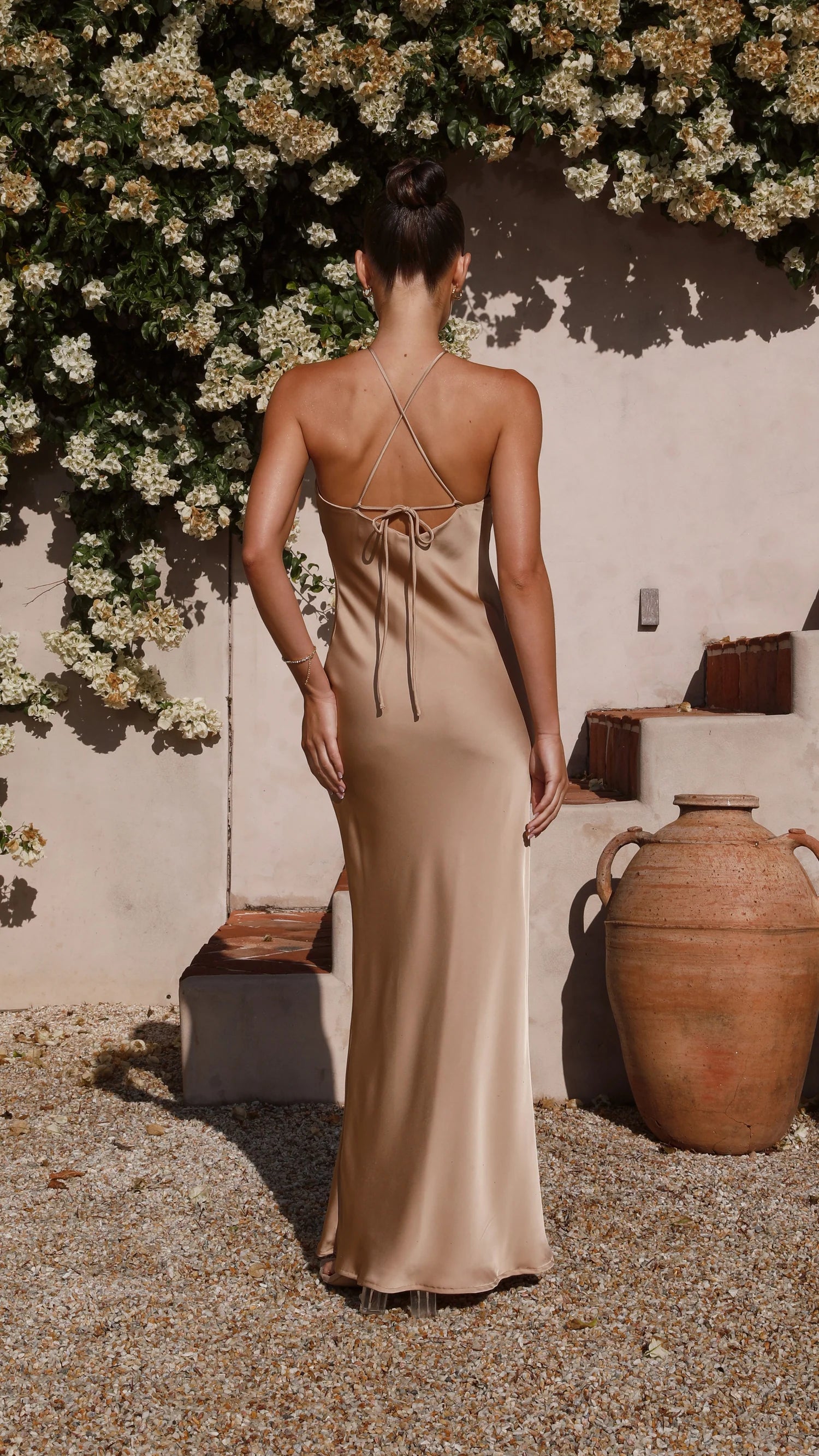 Weitese Dress Simple Halter Neck Maxi Dress Latte Mermaid Cold Shoulder Solid Color Sheath Open Back Prom Dress