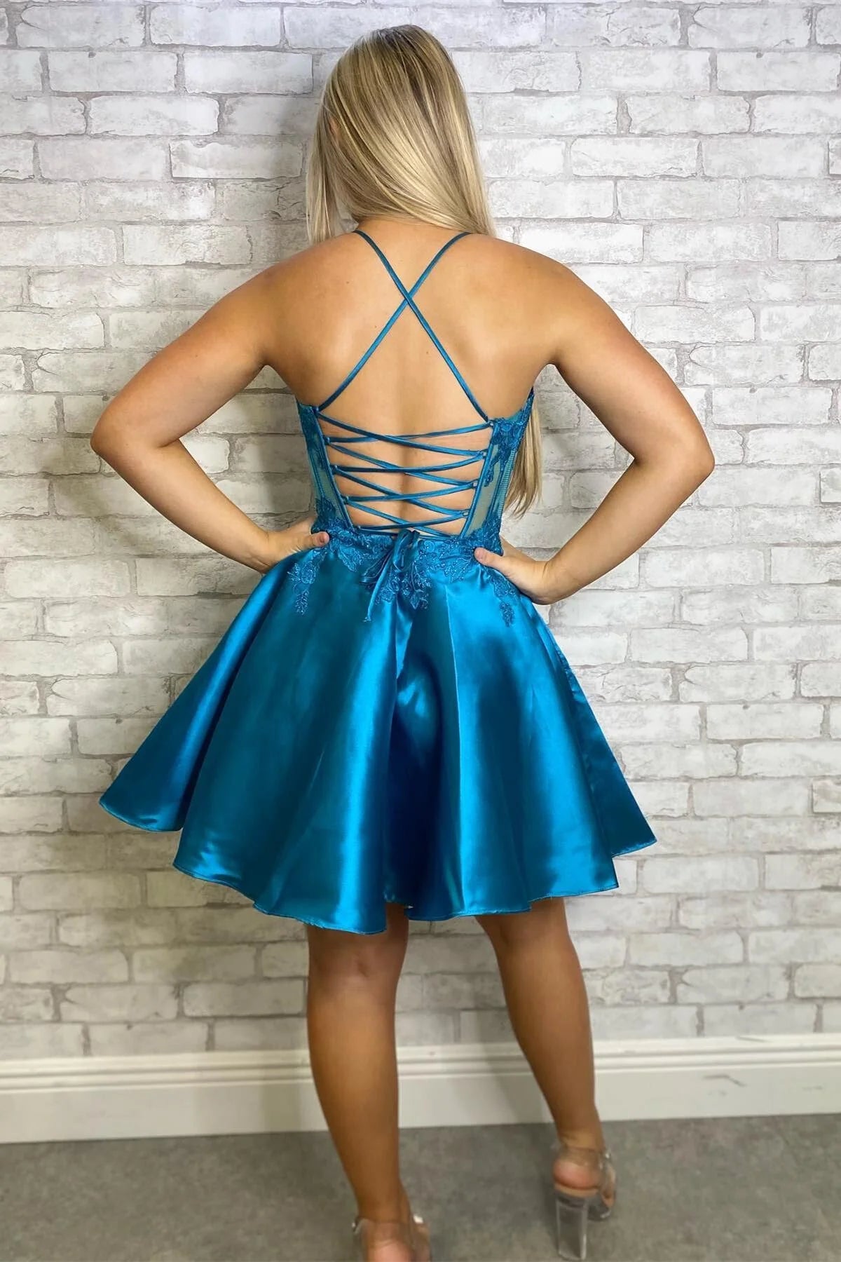 Weitese Dress Spaghetti Straps Blue Appliques Satin A-line Short Dress Sleeveless Homecoming Dress