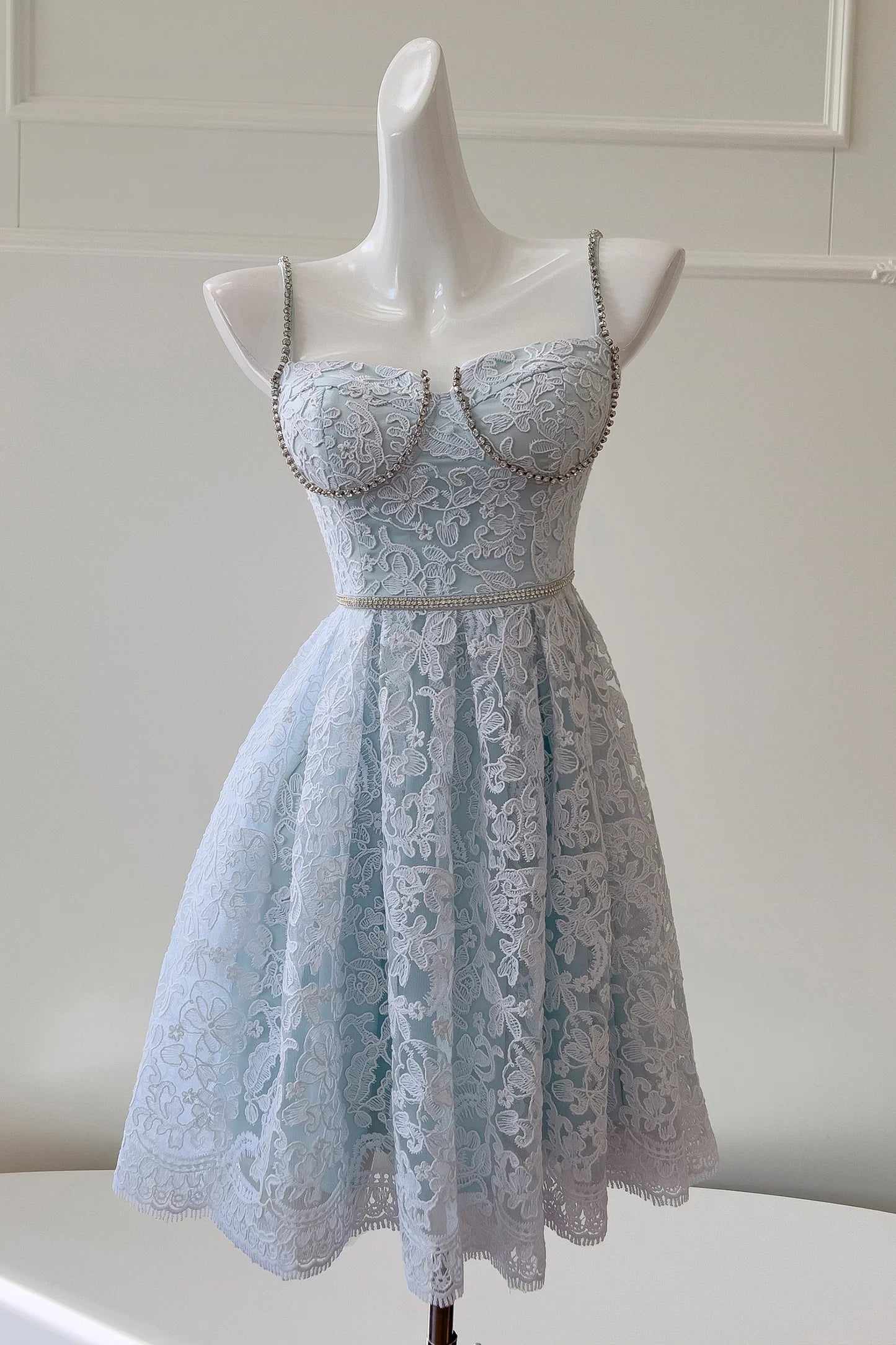 Weitese Dress Spaghetti Straps Light Blue Lace Short Dress Sleeveless Zip-Up Back Homecoming Dress