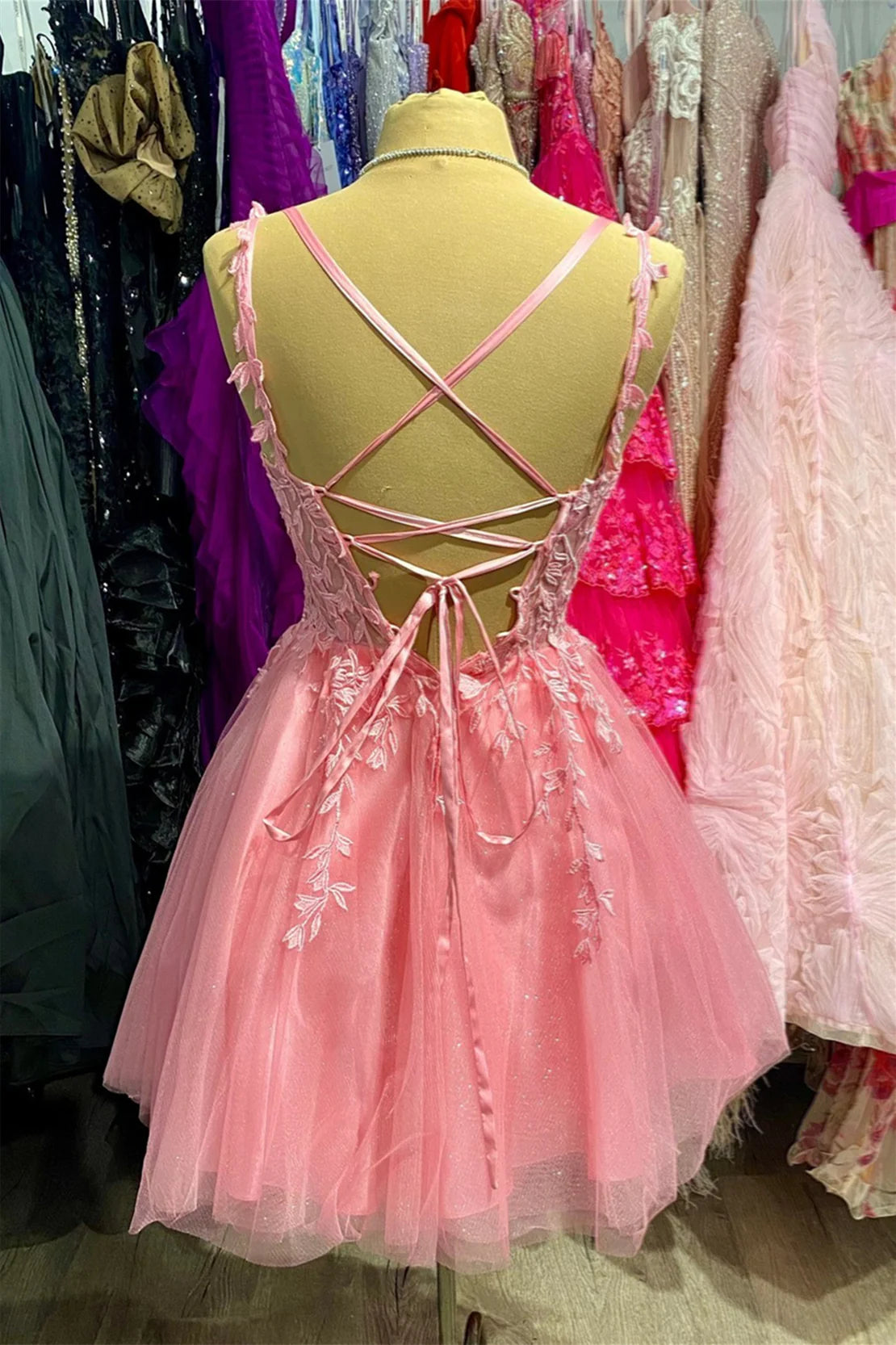 Weitese Dress Spaghetti Straps Pink Lace Appliques Short Party Dress Lace-Up Back Homecoming Dress