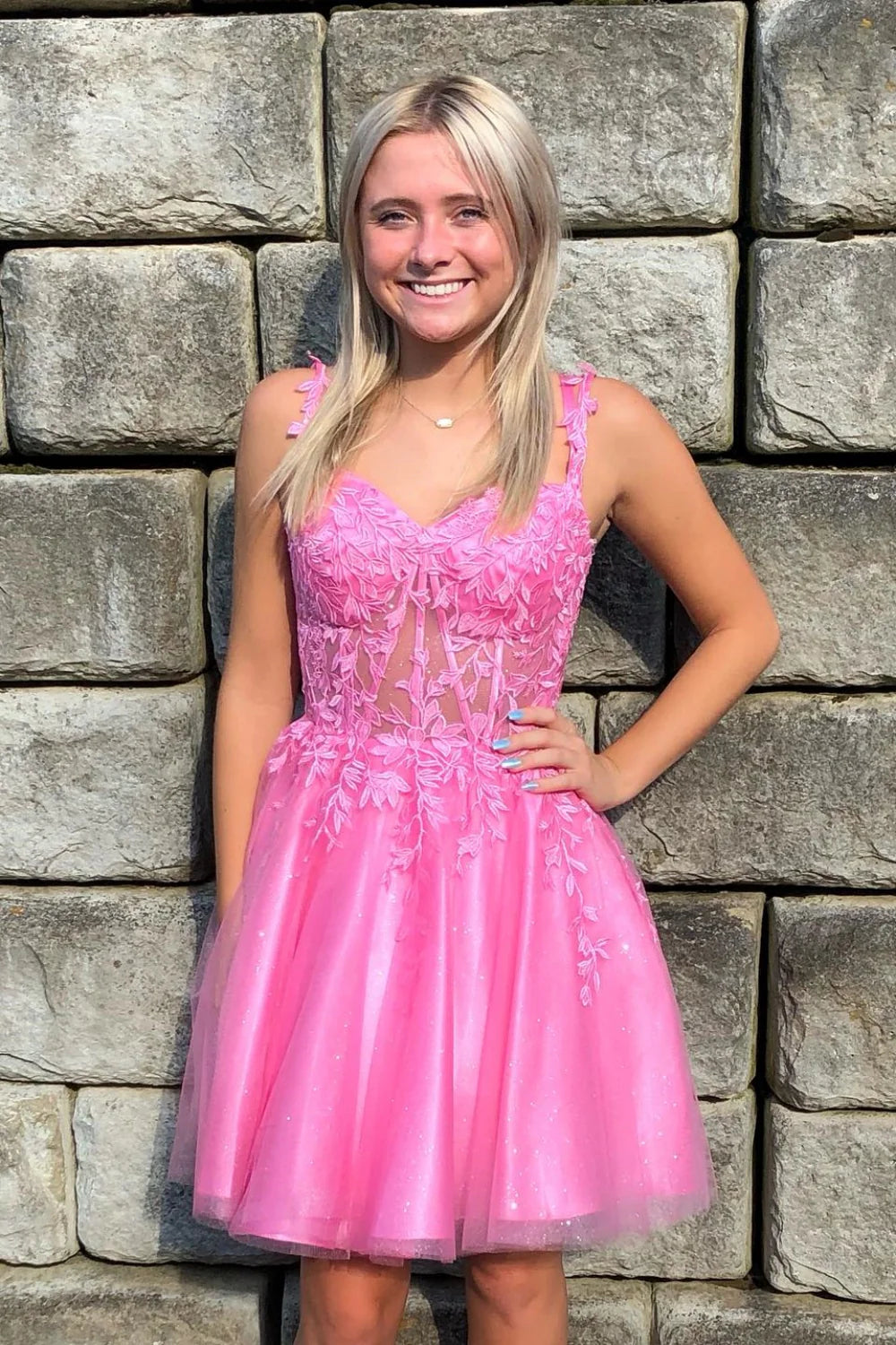 Weitese Dress Spaghetti Straps Pink Lace Appliques Short Party Dress Lace-Up Back Homecoming Dress