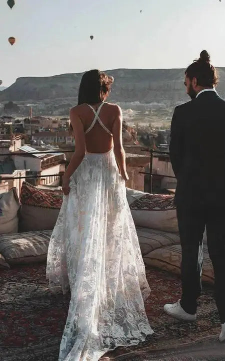 Weitese Dress Spaghetti Straps Sexy Front Split Sleeveless Lace Empire Pleated Lace Wedding Dress