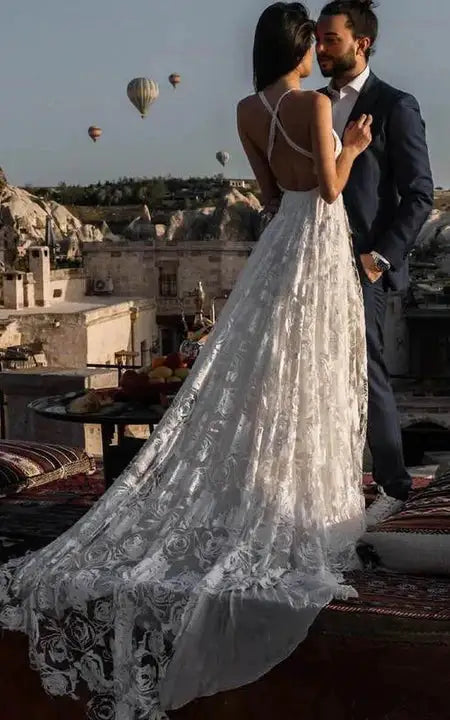 Weitese Dress Spaghetti Straps Sexy Front Split Sleeveless Lace Empire Pleated Lace Wedding Dress