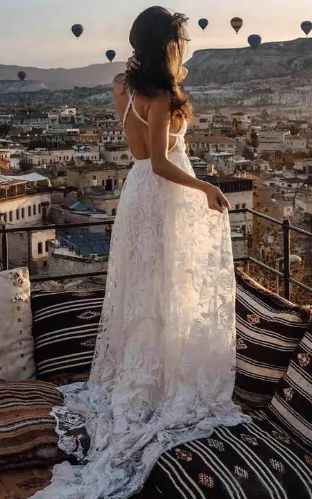 Weitese Dress Spaghetti Straps Sexy Front Split Sleeveless Lace Empire Pleated Lace Wedding Dress