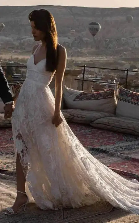 Weitese Dress Spaghetti Straps Sexy Front Split Sleeveless Lace Empire Pleated Lace Wedding Dress
