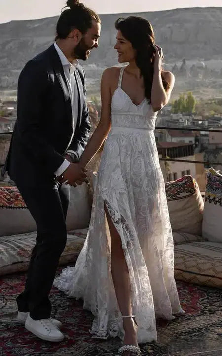 Weitese Dress Spaghetti Straps Sexy Front Split Sleeveless Lace Empire Pleated Lace Wedding Dress