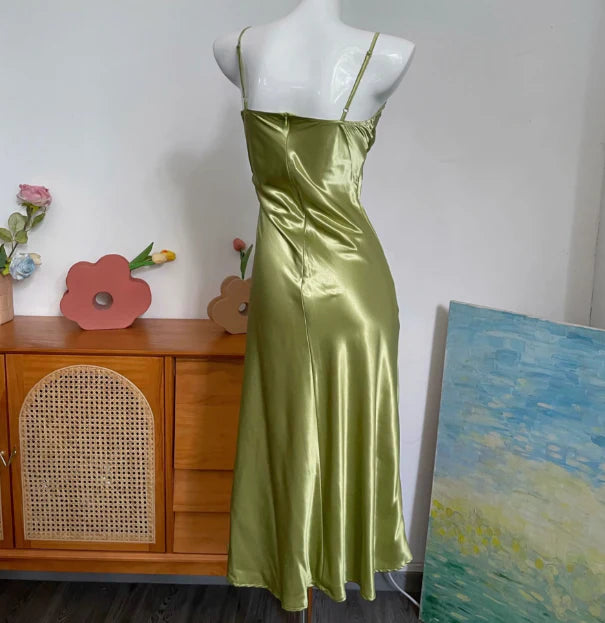 Weitese Dress Spaghetti Straps Simple V-neck Satin Green Sleeveless Backless Prom Dress