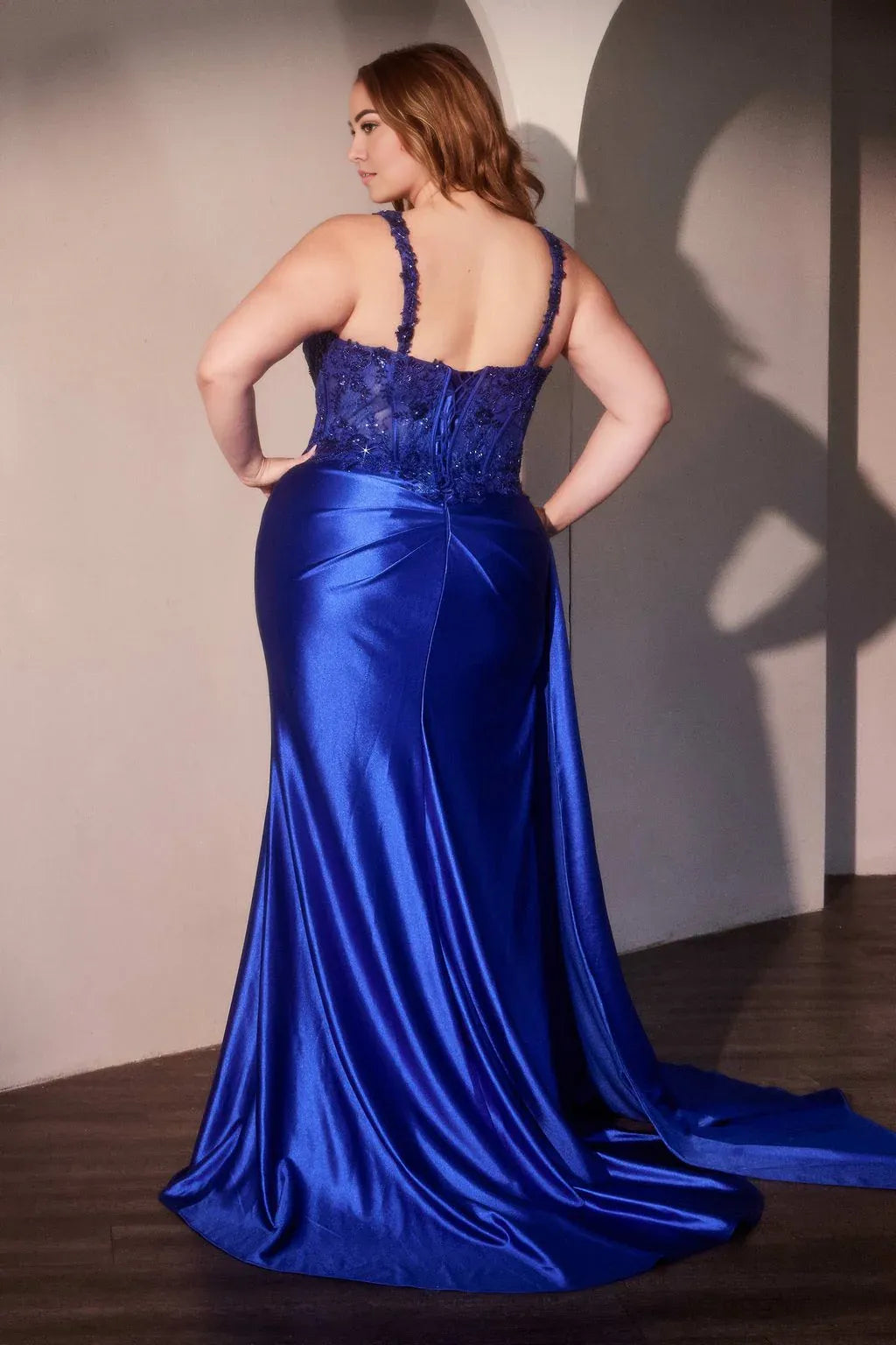 Robe de soirée longue en dentelle à bretelles spaghetti et décolleté en cœur, fendue, ajustée, grande taille 