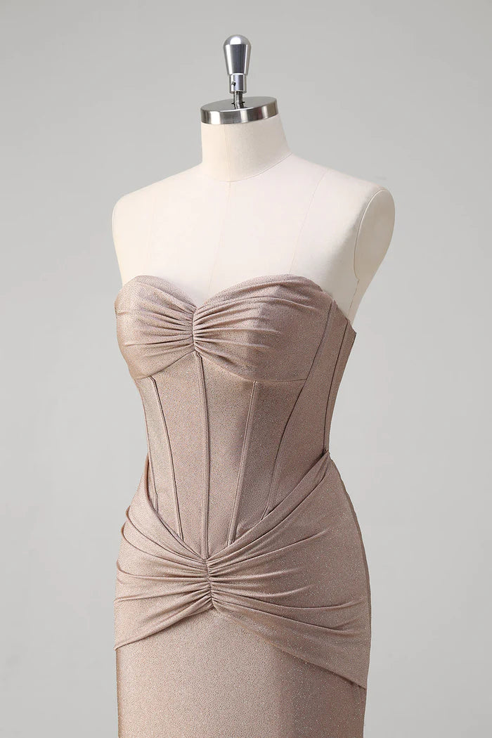 Robe Weitese Robe longue en satin kaki scintillante style sirène, décolleté en cœur, robe de bal sans manches, traîne courte 