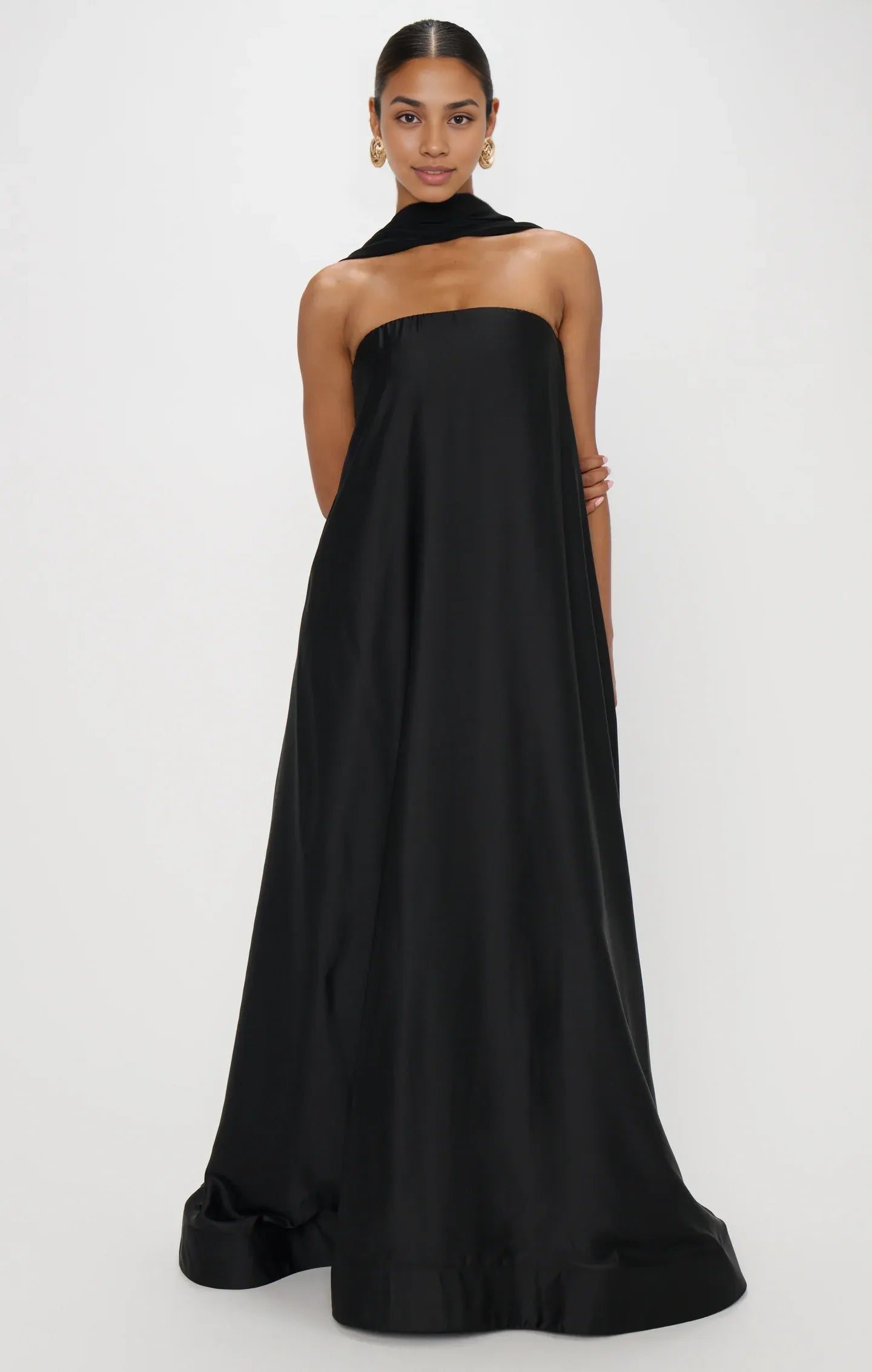 Weitese Dress Strapless Off the Shoulder Black Sleeveless Maxi Dress A-Line Solid Color Backless Fashion Prom Dress