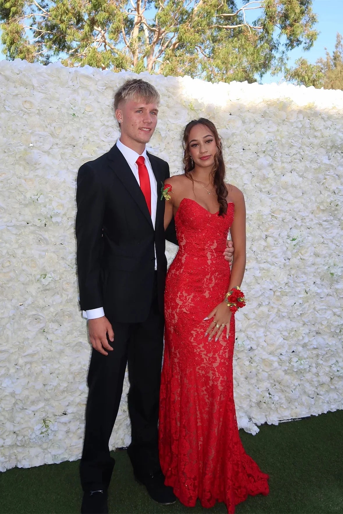 Weitese Dress Strapless Red Lace Appliques Mermaid Corset Bodice Long Dress Zip-Up Back Prom Dress