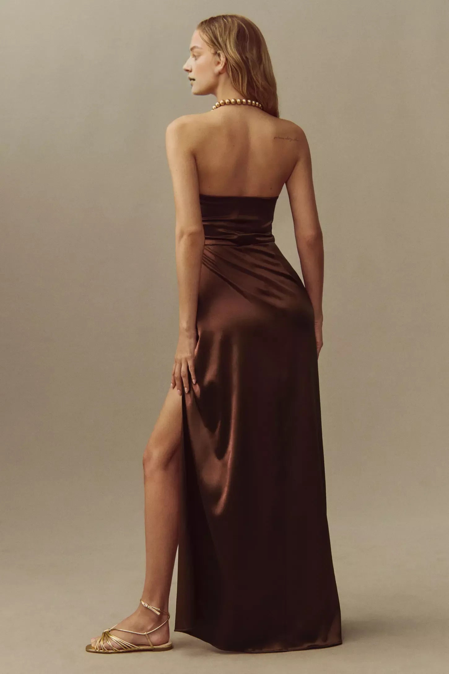 Robe Weitese sans bretelles, fente latérale, satin, robe de bal sans manches, robe longue minimaliste couleur sauge 