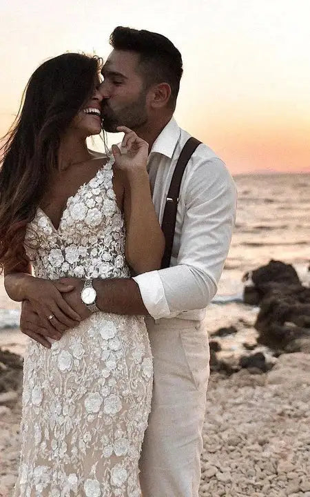 Weitese Dress Strapped V-neck Beach Sheath Mermaid Lace Deep-v Back Wedding Dress