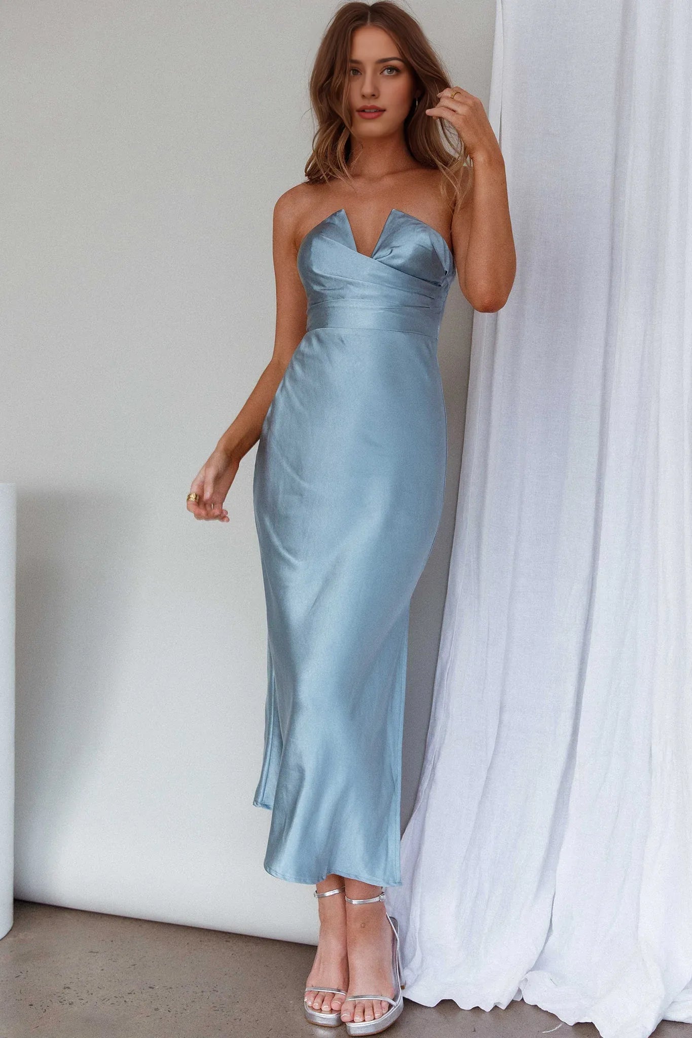 Weitese Dress Stylish Light Blue Satin Strapless Midi Dress Cross V Neck Form Fitting Cut And Side Slit Open Back Prom Dress