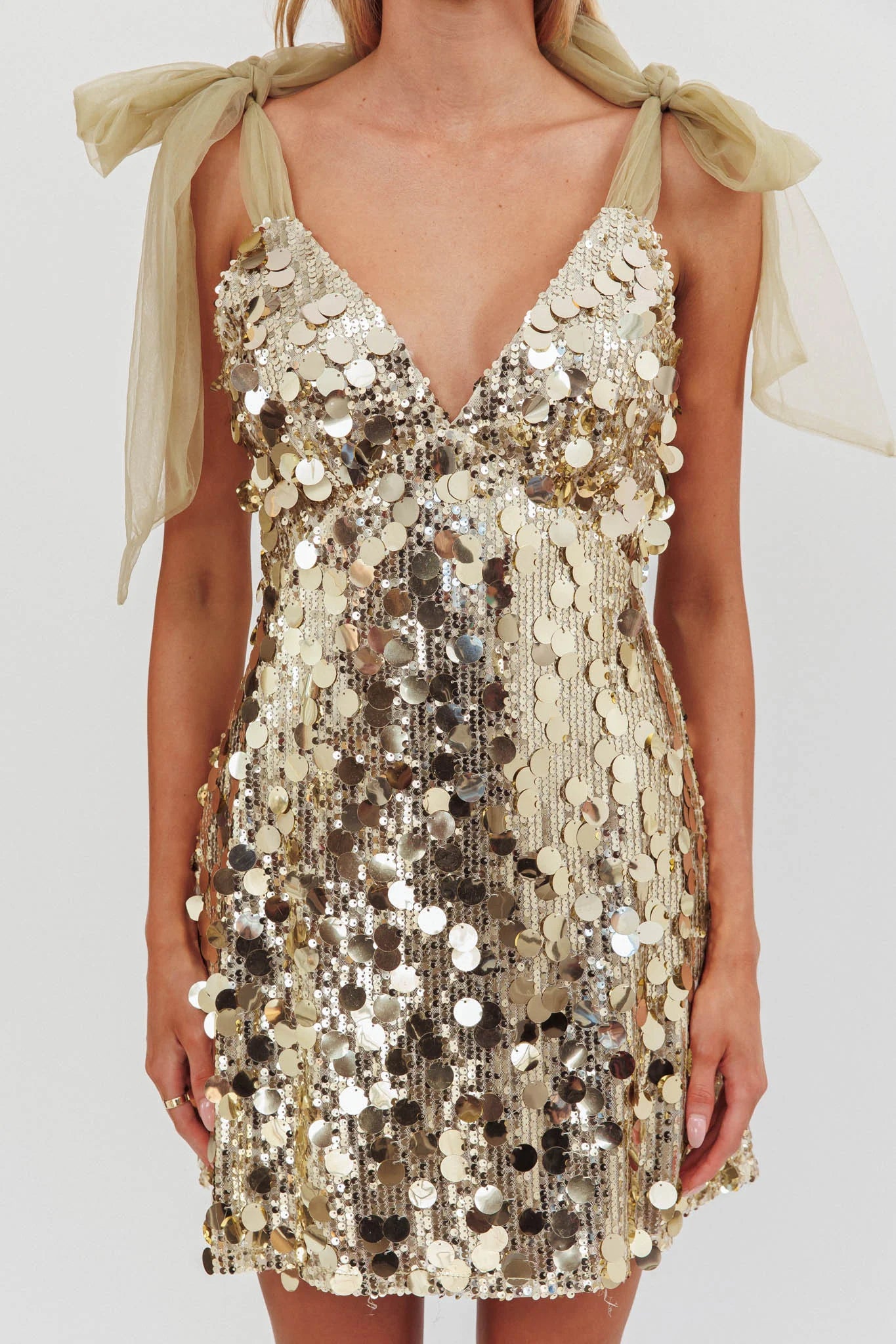 Weitese Dress Tied Shoulder Sequin Mini Dress Gold V Neck Sleeveless Homecoming Dress