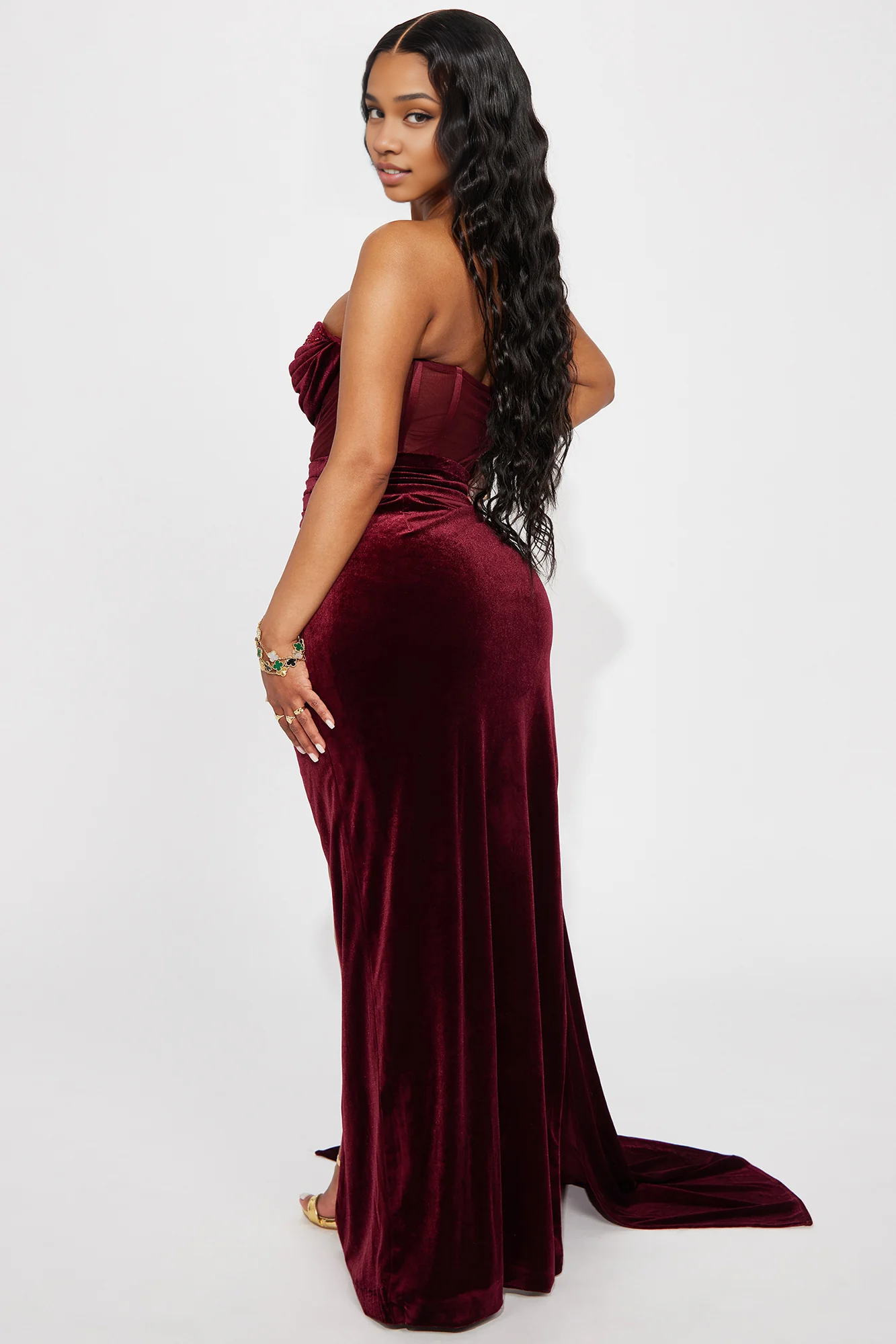 Weitese Dress Velvet Gown Party Dress Wine Off-the-Shoulder Sleeveless With Hight Slit Floor Length