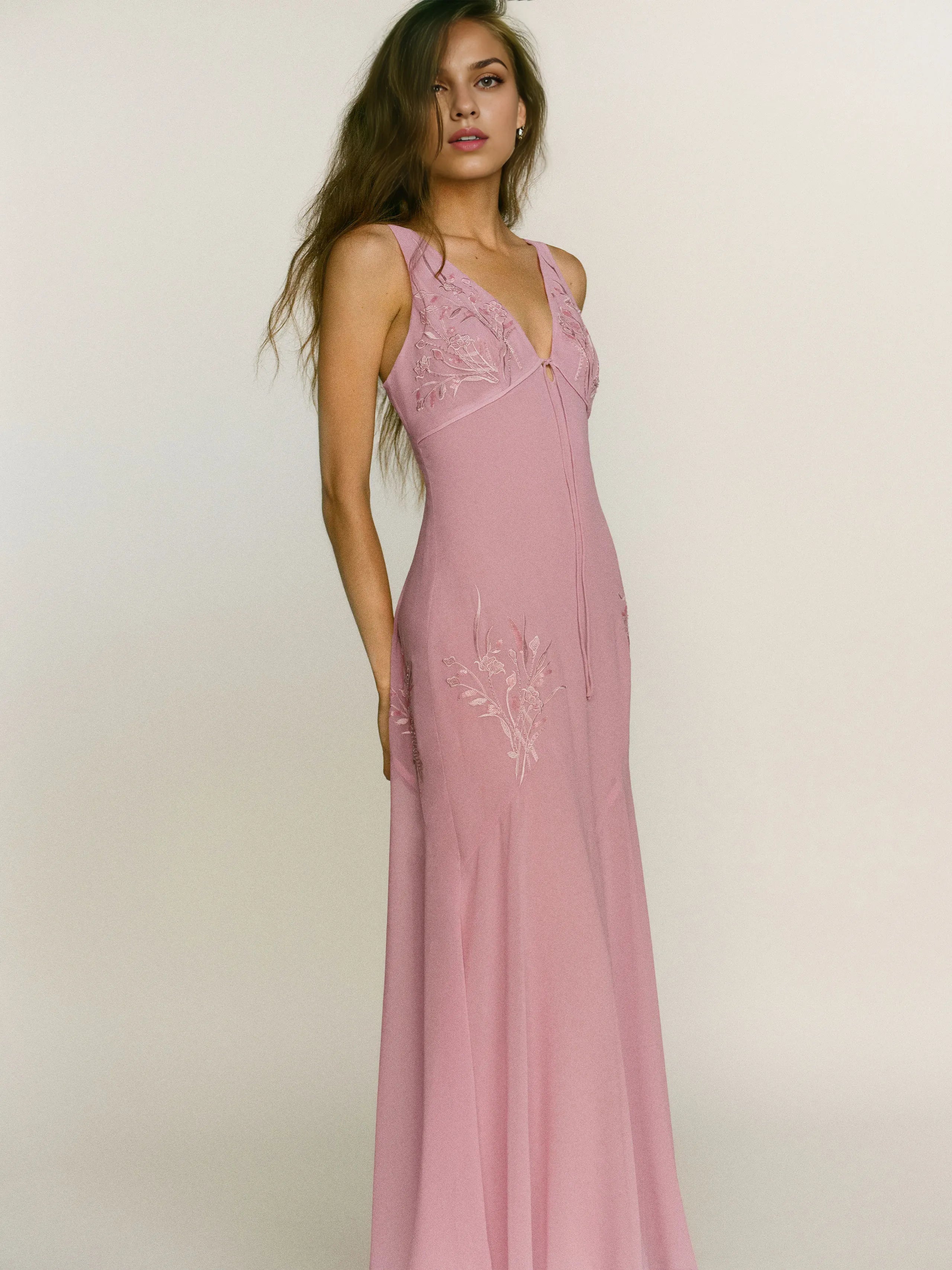 Weitese Dress Vintage V Neck Regular Straps Sleeveless Mermaid Prom Dress Maxi Dress Backless Evening Dress With Applique