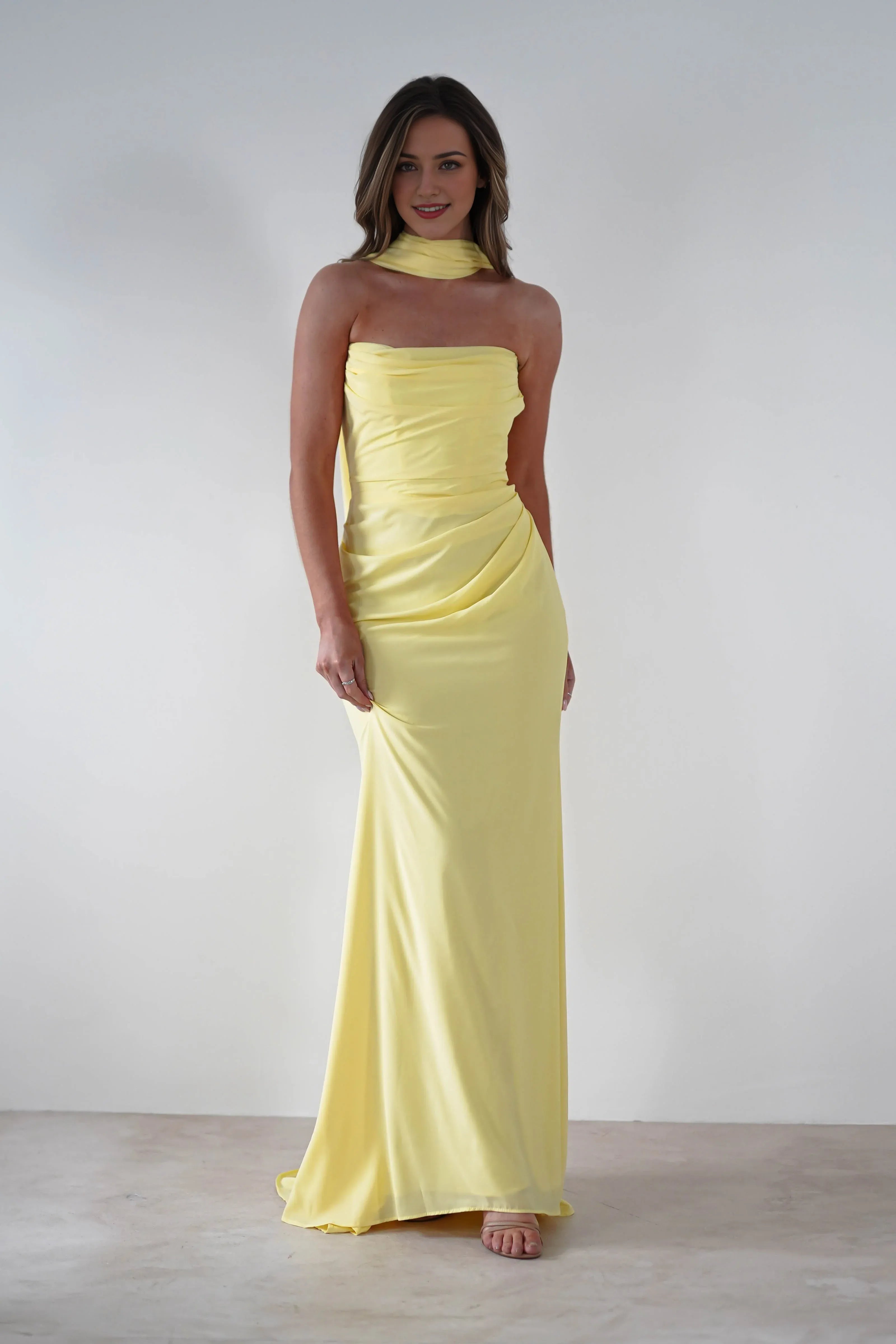 Vestido Weitese amarillo, sin tirantes, cuello halter, corpiño fruncido y dobladillo hasta el suelo, vestido de fiesta. 