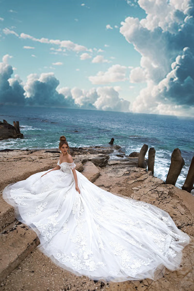 Weitese Prom Dress In Store Off-the-shoulder Strapless A-line Wedding Dress With Overlength Train Dress For Wedding