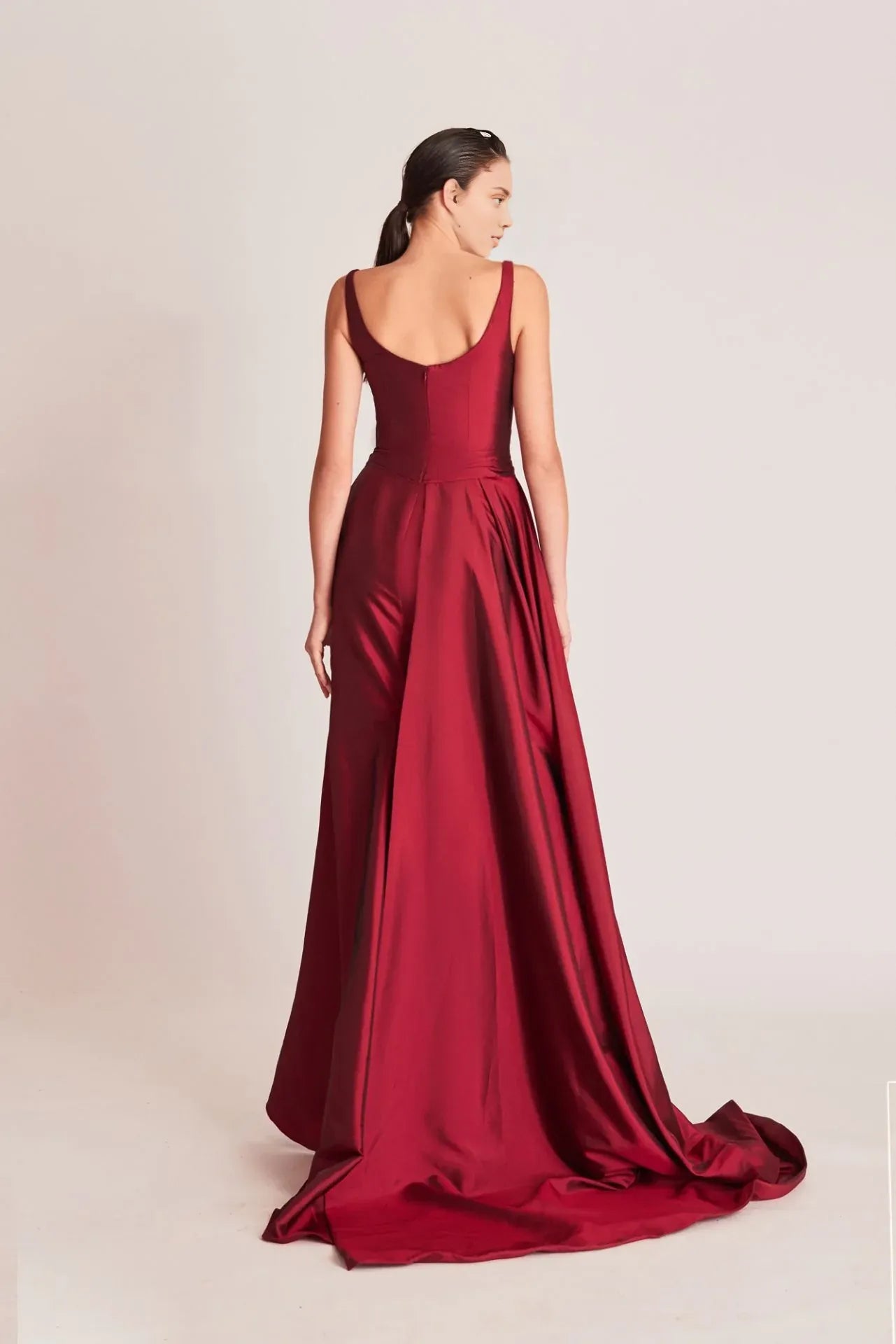 Weitese Prom Dress Stores Square Neck Pleated Bodice Sleeveless A-line Flared Dress Evening With Sweep Train Formal Women's Dresses