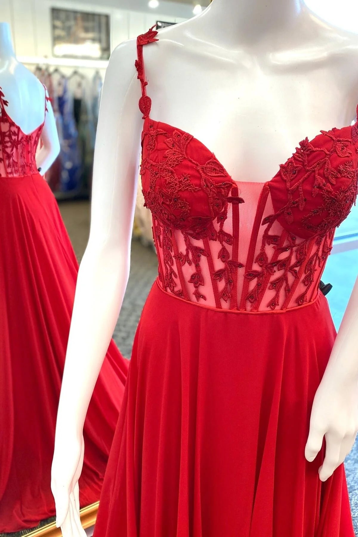 Weitese Spaghetti Straps Red A-line Lace Appliques Chiffon Long Prom Dress Prom Dresses Stores
