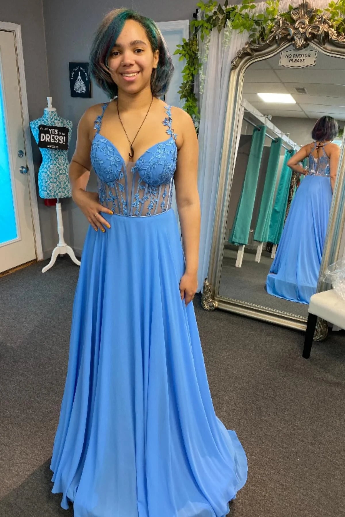 Weitese Spaghetti Straps Red A-line Lace Appliques Chiffon Long Prom Dress Prom Dresses Stores