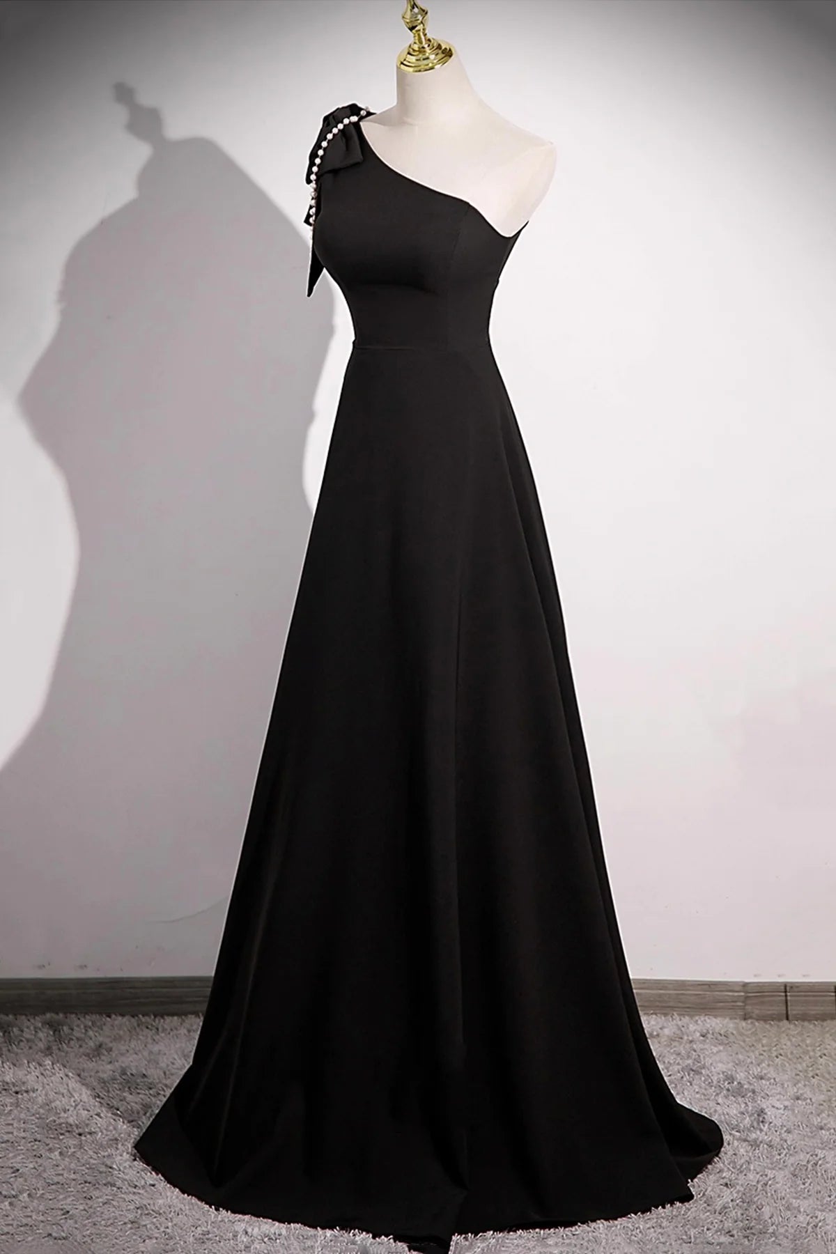 Robe Weitese noire longue, coupe trapèze, robe de soirée simple à une épaule, robe de bal longue au sol