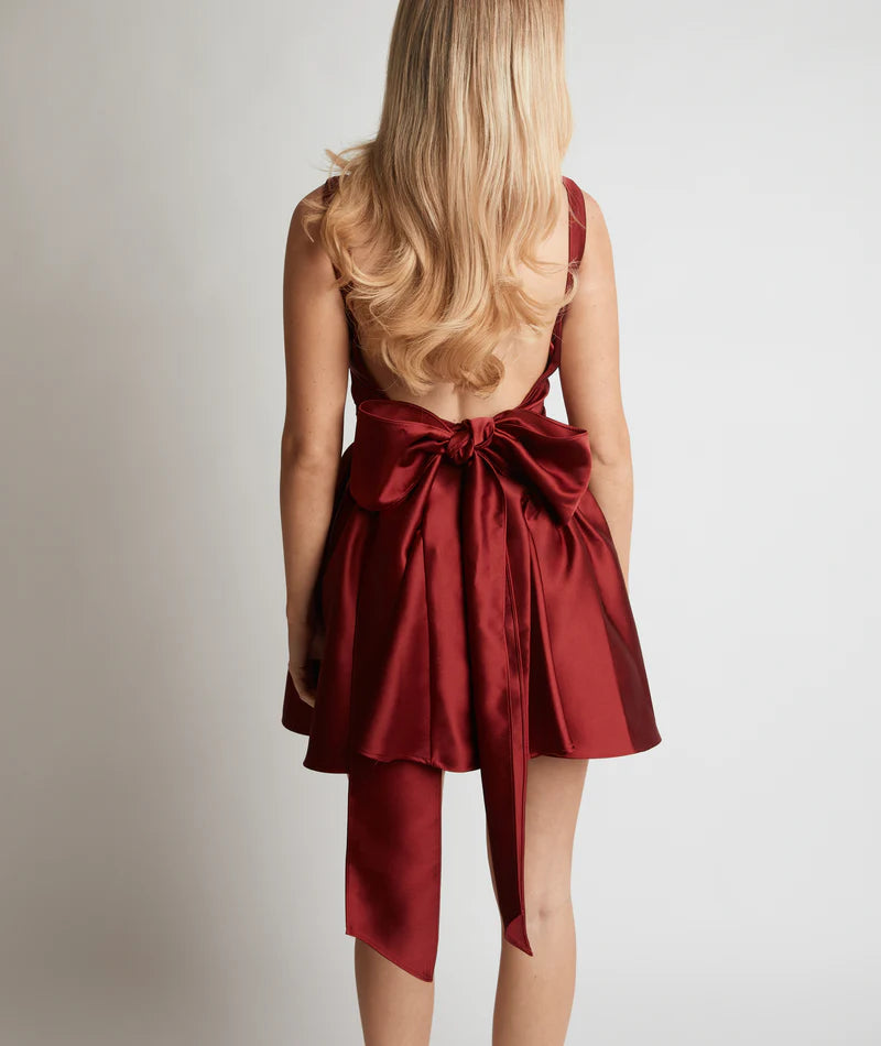 Weitese Dress Charming Satin Bow Back Pleated Dress Mini Dress White A-Line Sleeveless Homecoming Dress