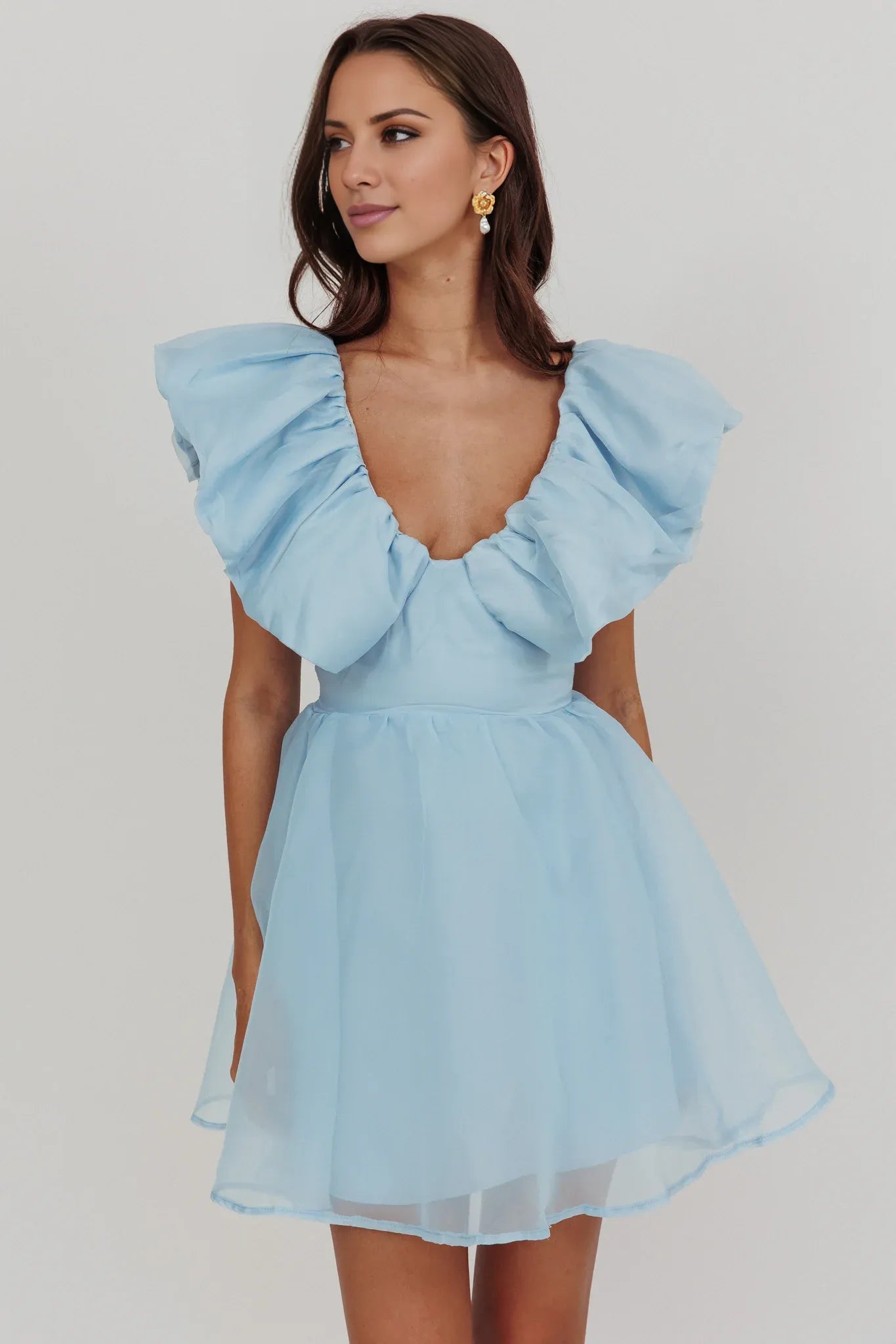 Weitese Dress Sophisticated Black Organza Mini Dress Featuring Sweetheart Neck Ruffled Cap Sleeves Flared Skirt and Sheer Finish Homecoming Dress