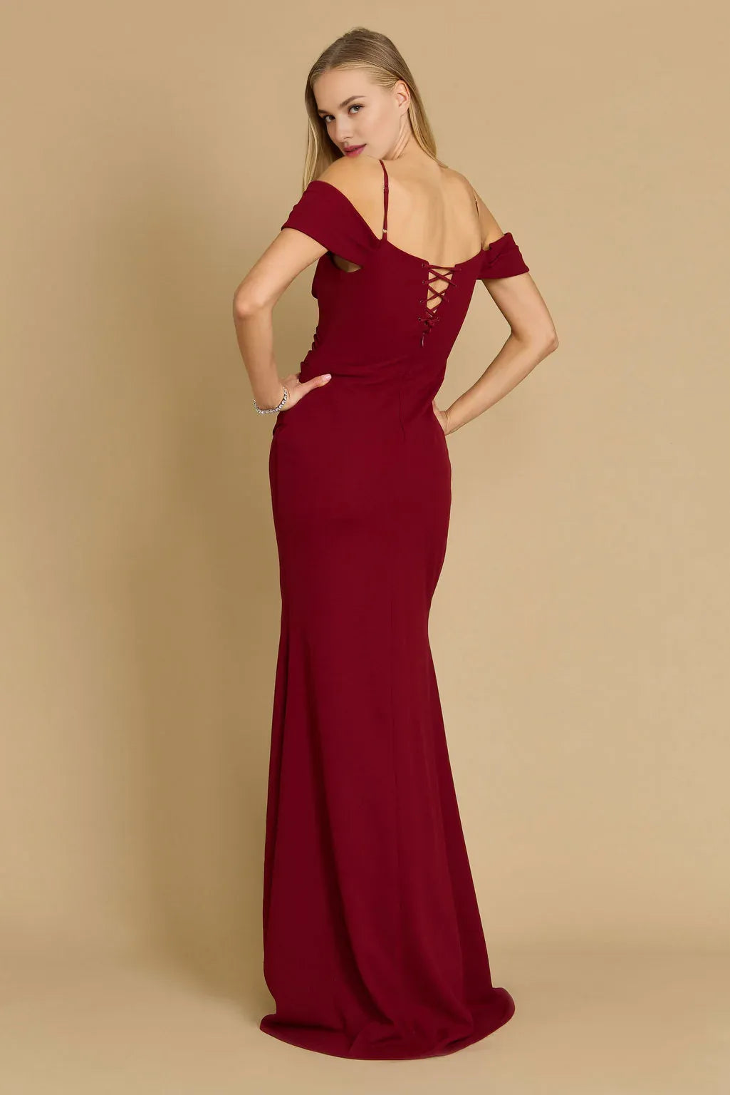 Robe de soirée portefeuille à bretelles spaghetti et épaules dénudées, vert émeraude, avec fente latérale 