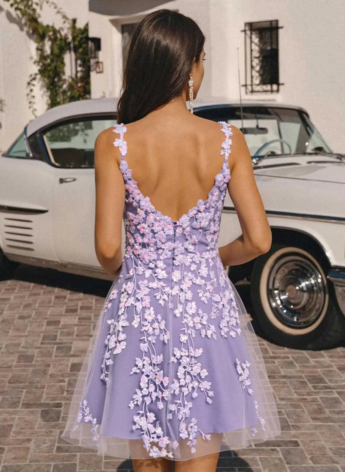 Whimsical A-Line Spaghetti Strap Scoop Neck Floral Appliqué Tulle Mini Homecoming Dress