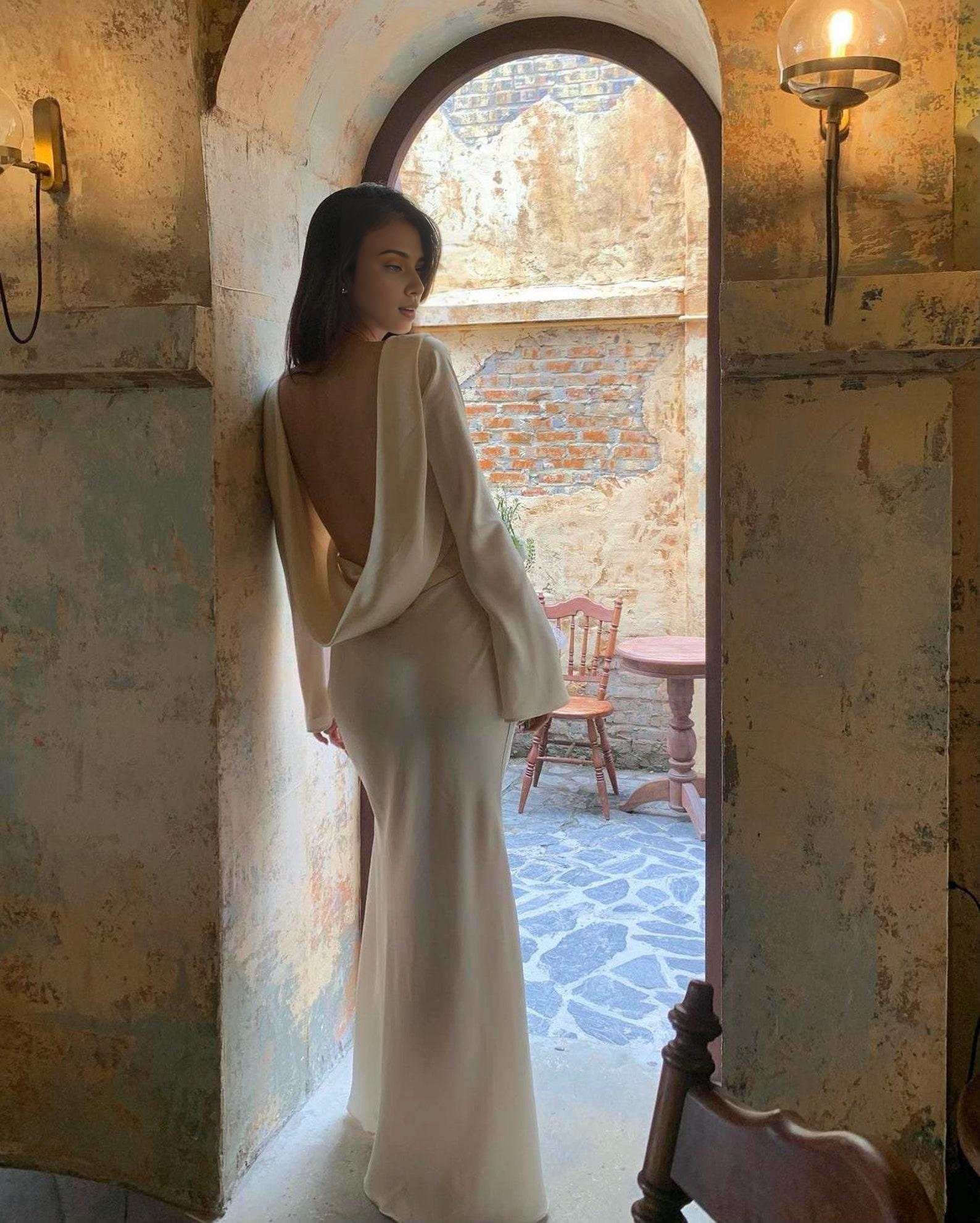 White Cowl Backless Simple Maxi Dress Boat Neck Silk Long Sleeve Bridal Wedding Guest Prom Dress Elegant Evening Dress