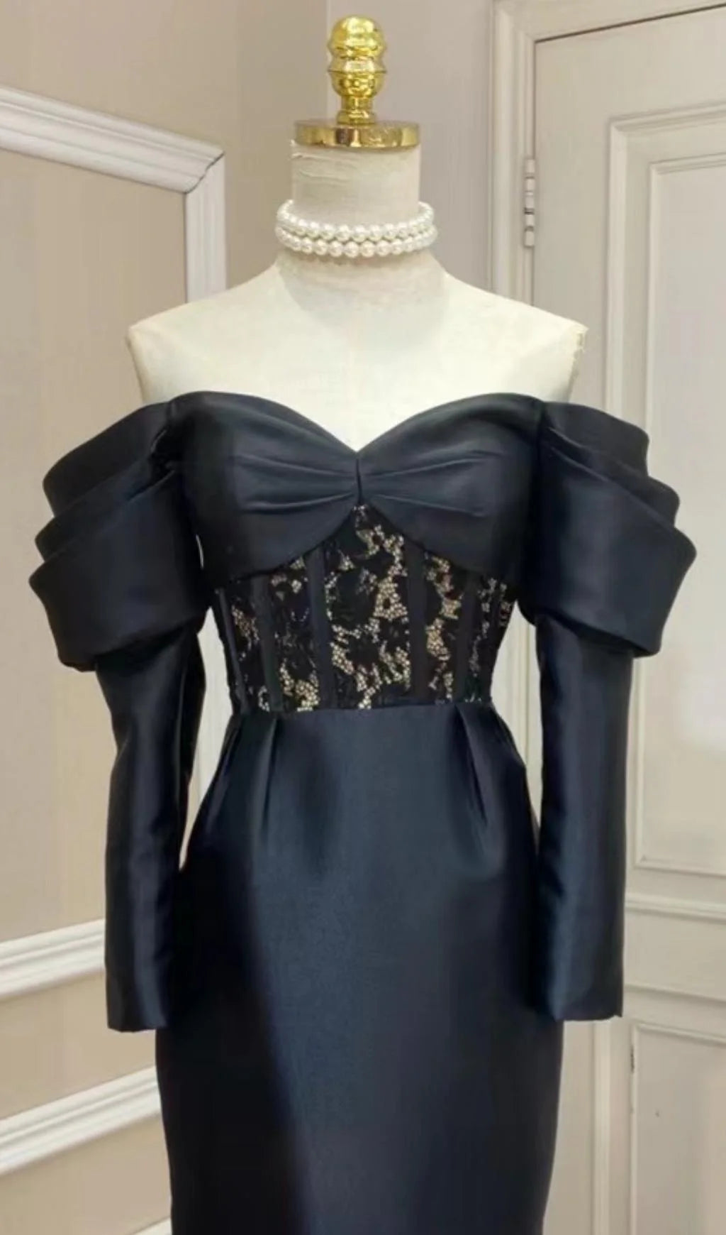 Off-the-Shoulder Back Slit Lace Strapless With Sleeves Prom Dress