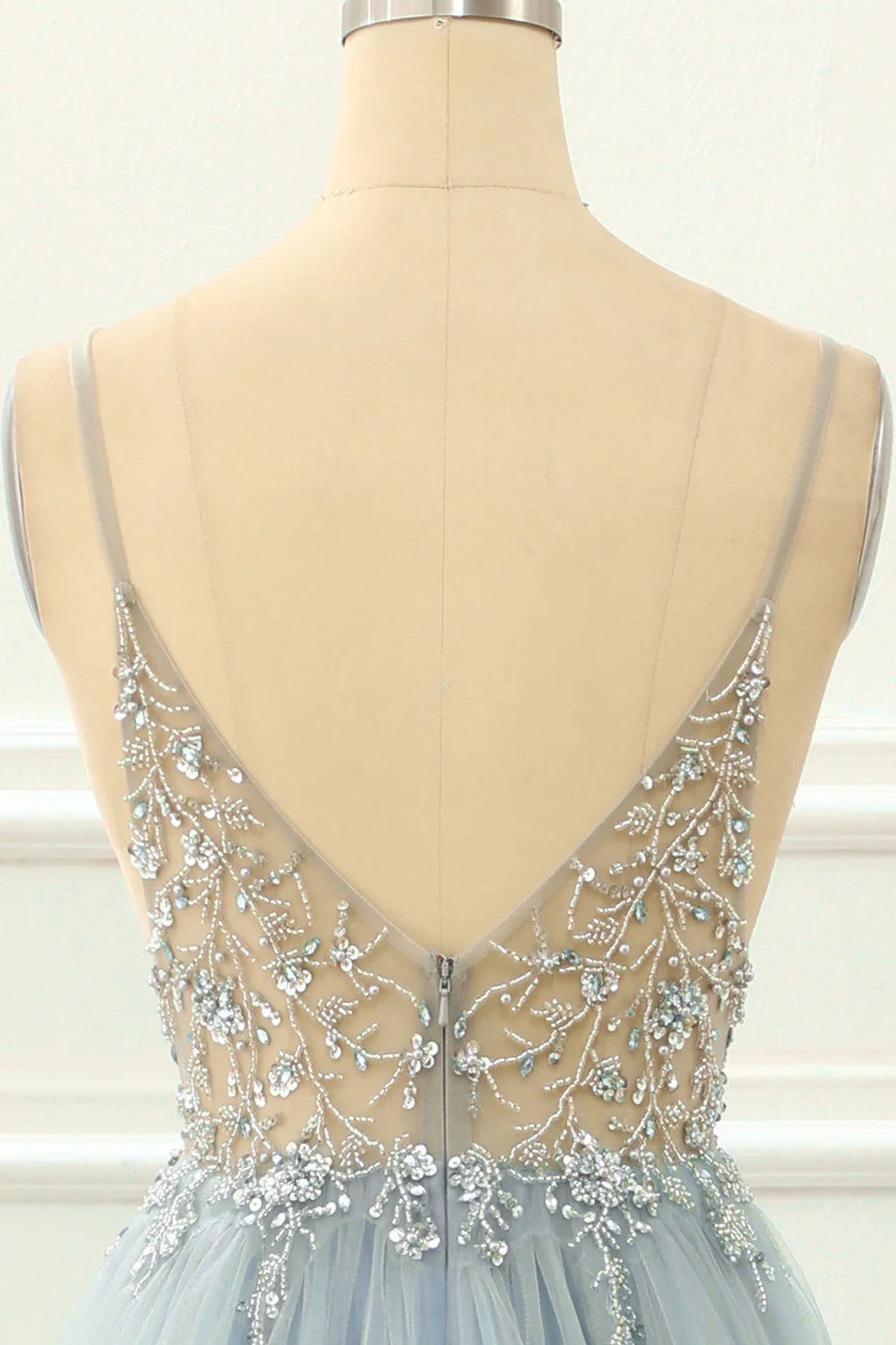 Robe de bal trapèze en tulle perlé bleu scintillant