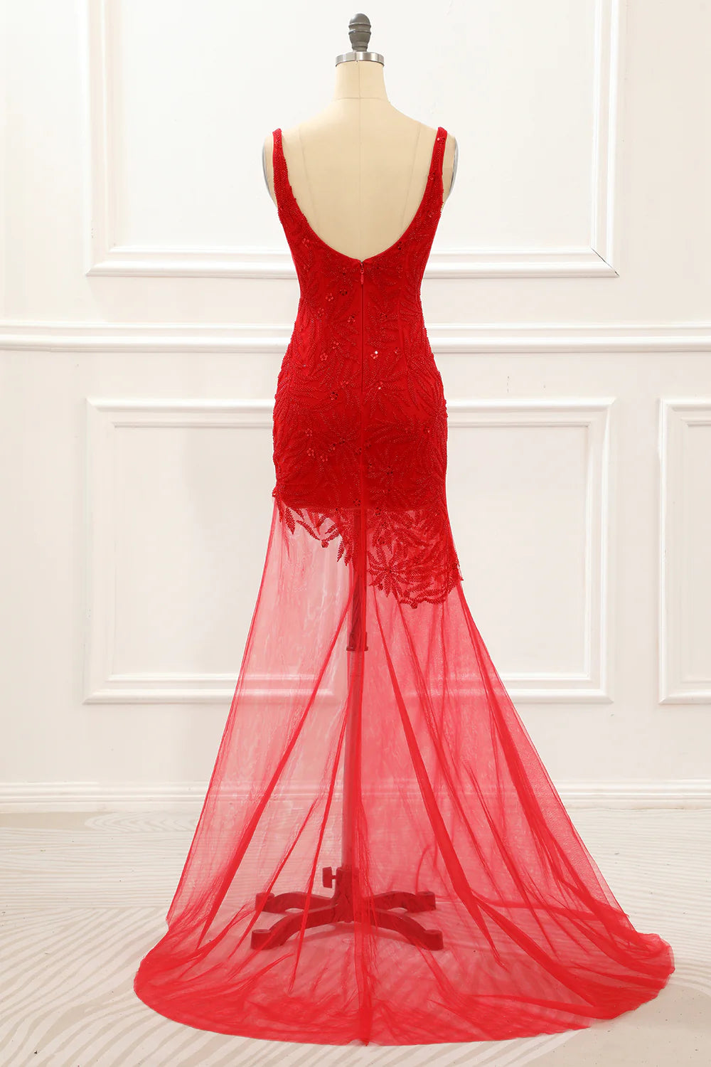 Robe de bal asymétrique rouge avec broderie