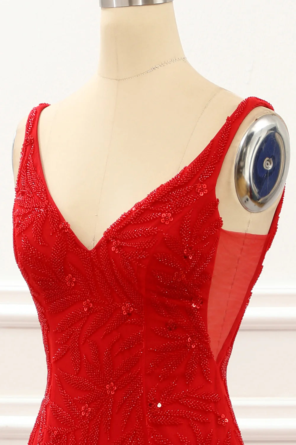 Robe de bal asymétrique rouge avec broderie
