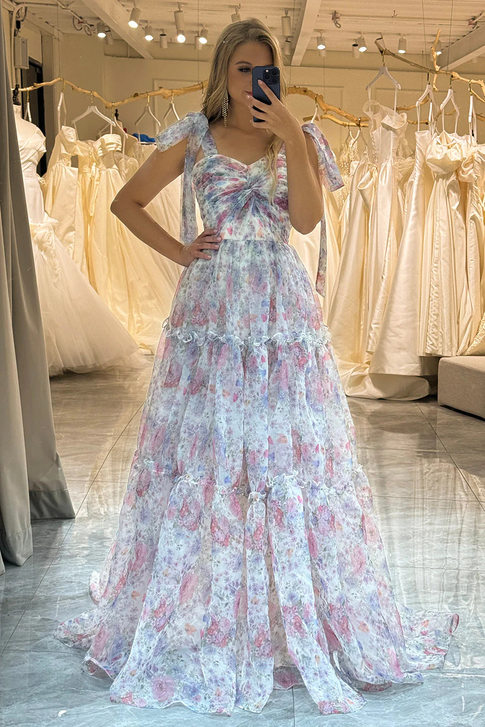 Robe de bal longue en tulle à imprimé floral blanc