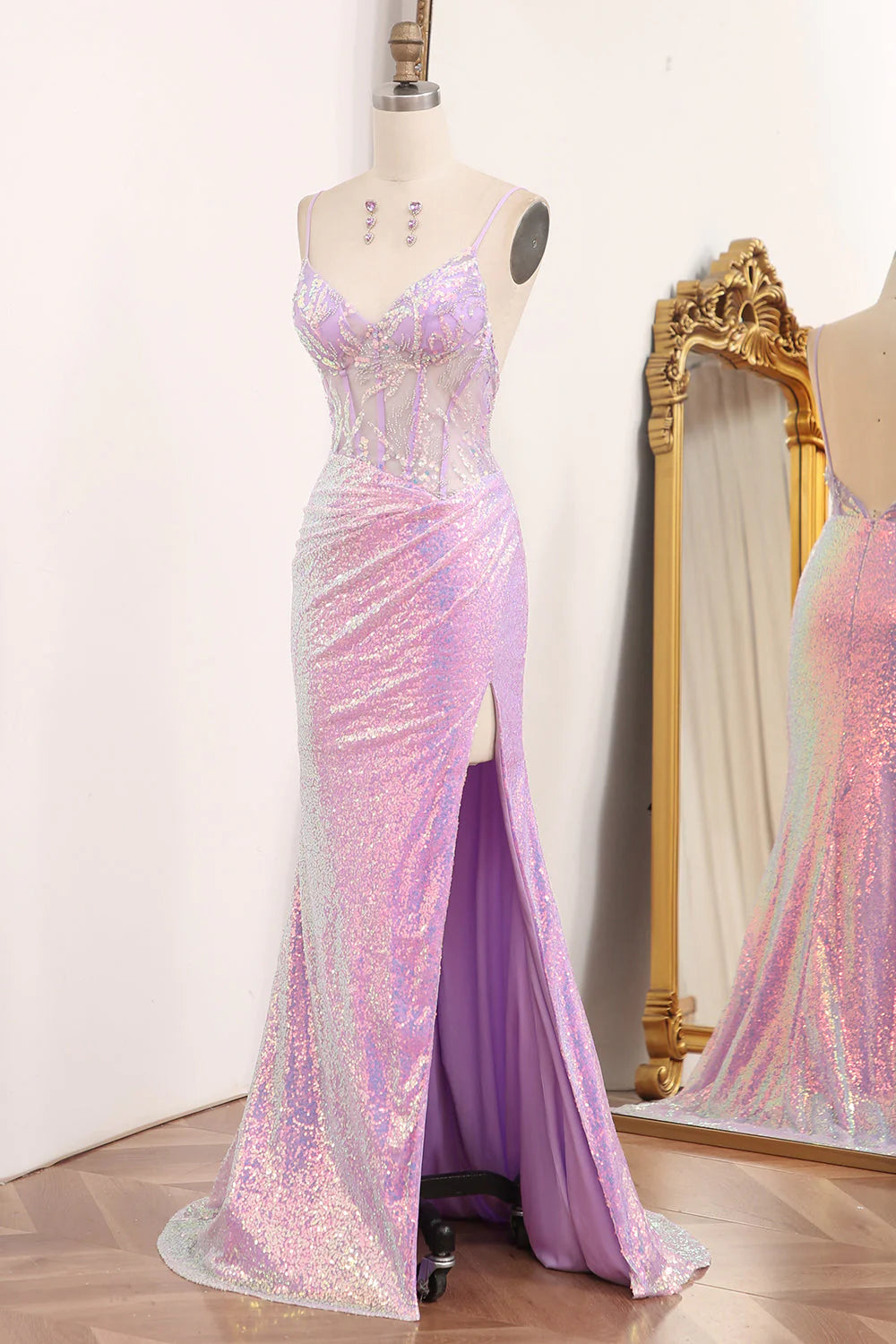 Vestido de fiesta largo con corsé, espalda descubierta, sirena brillante en color morado claro y abertura
