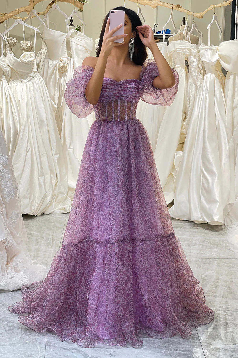 Robe de bal trapèze violette à col carré et manches mi-longues