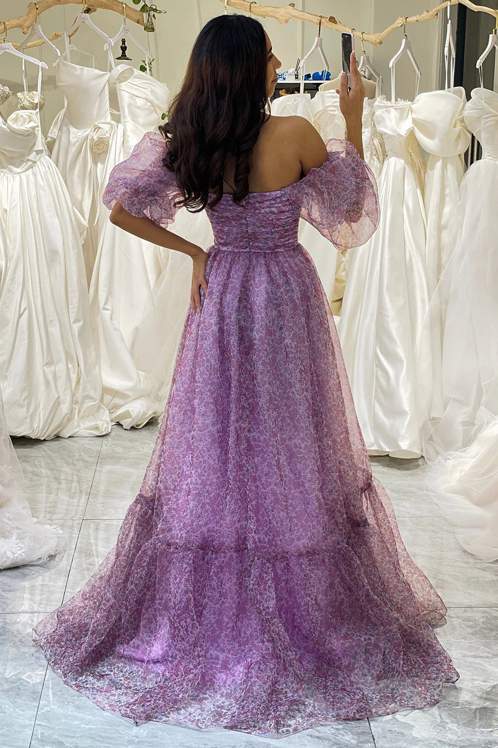 Robe de bal trapèze violette à col carré et manches mi-longues