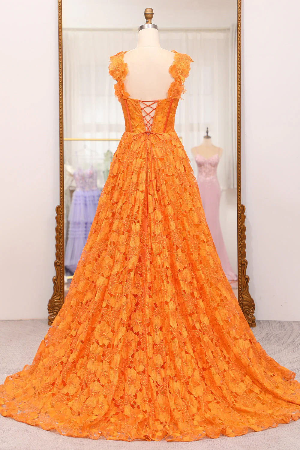 Robe de bal longue orange à bretelles spaghetti et appliques, coupe trapèze, avec fente