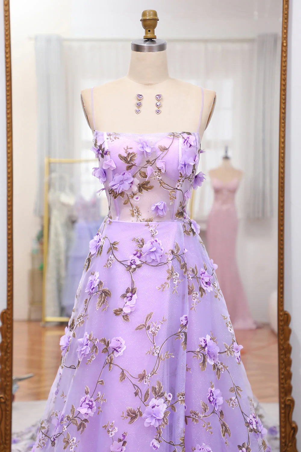 A Line Spaghetti Straps Lace-Up Lilac Prom Dress With 3D Appliques