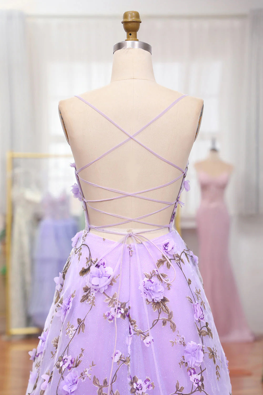 A Line Spaghetti Straps Lace-Up Lilac Prom Dress With 3D Appliques