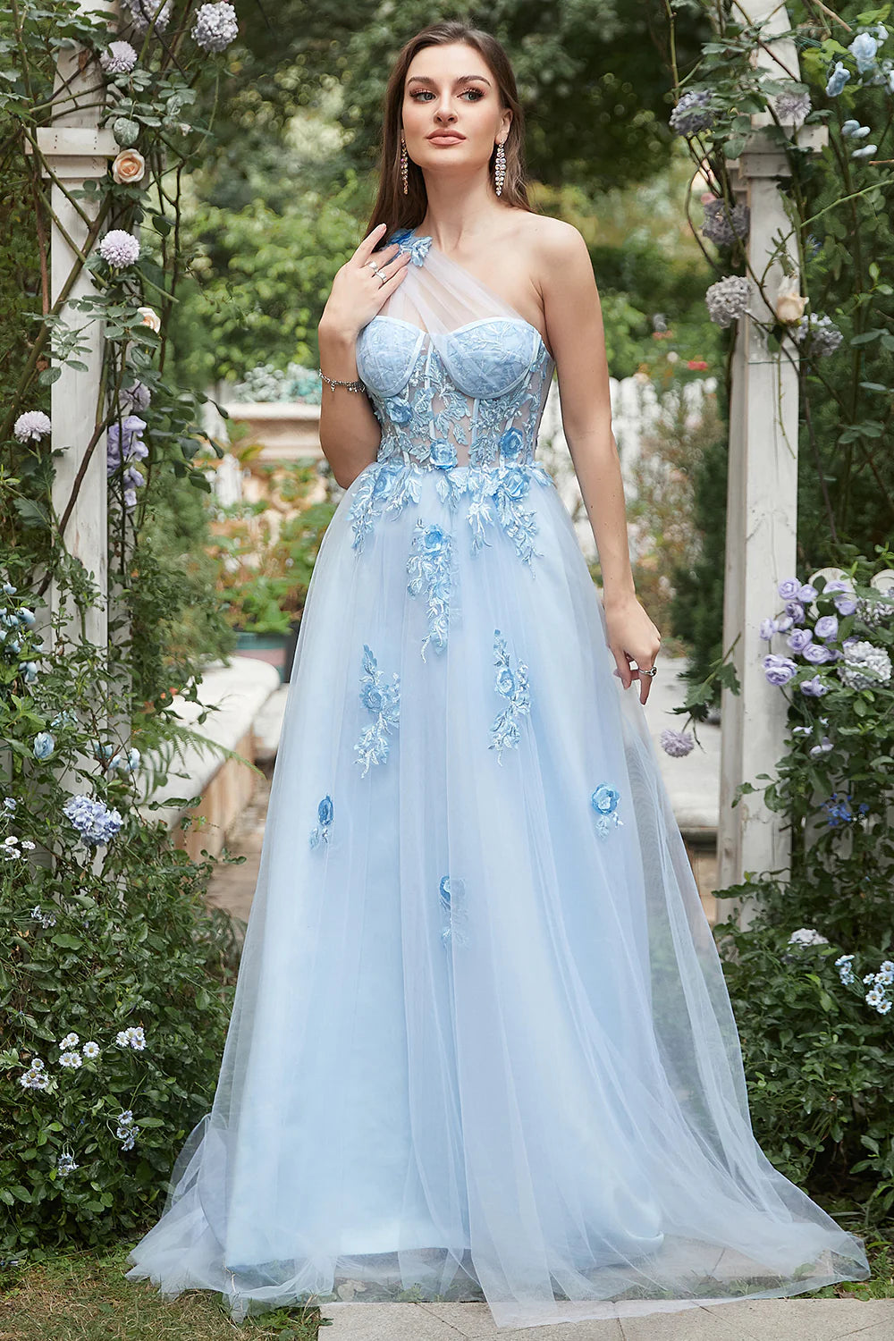 Robe de bal trapèze asymétrique en tulle bleu ciel avec appliqués