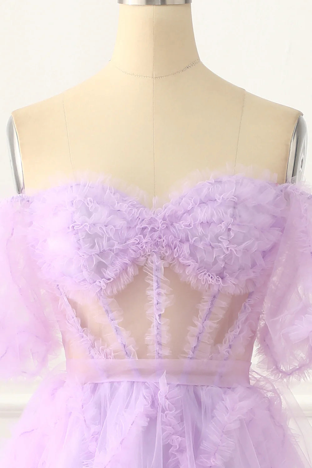 Robe de bal trapèze en tulle lavande à épaules dénudées