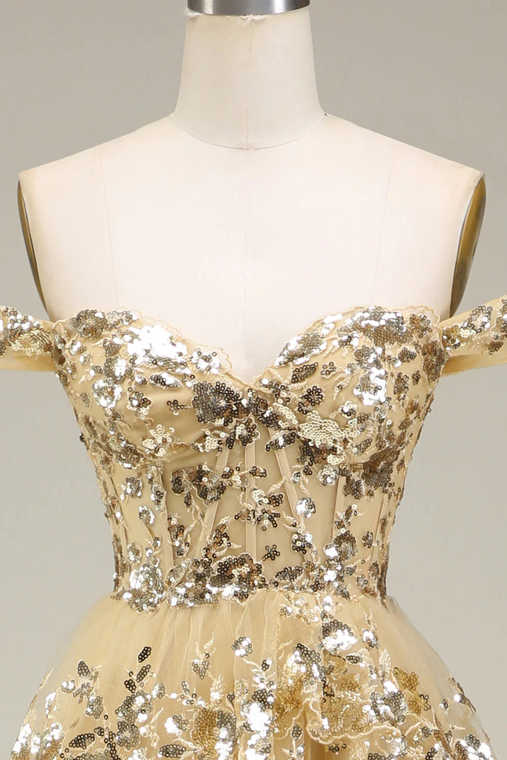 Robe de bal trapèze à paillettes et épaules dénudées avec fente